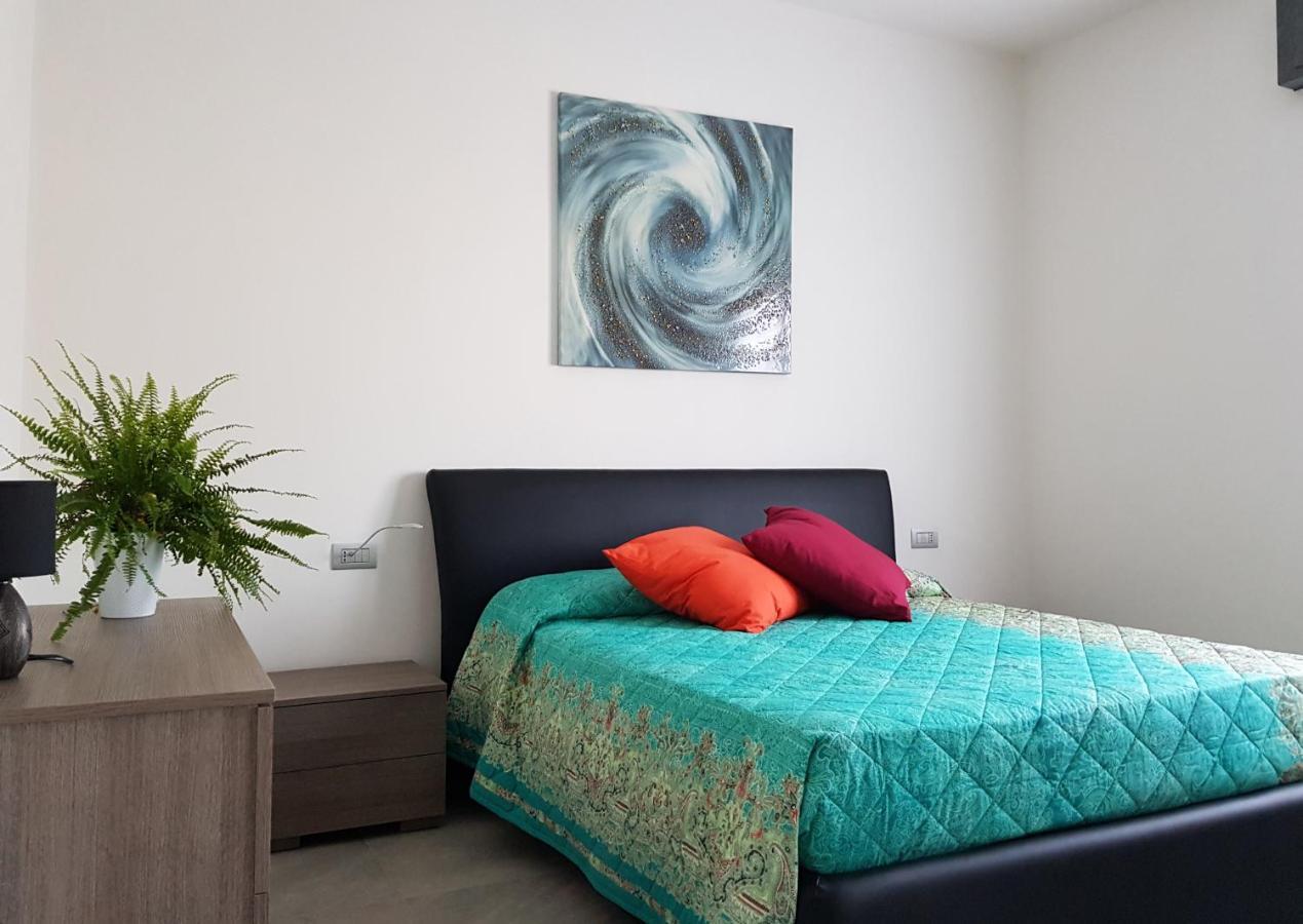 Yelay Apartments & Holiday Lago Di Garda Raffa Buitenkant foto